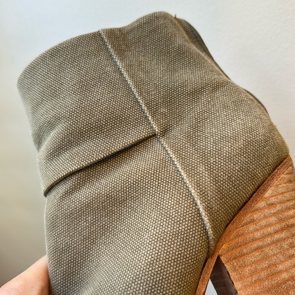 rag & bone Classic Newbury boot in light green canvas. Size 8.5 retails $495 - Picture 6 of 6